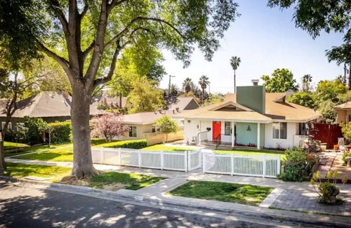 Downtown Riverside House | Downtown Riverside BOHO Retreat