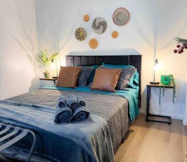 Denver Heights Apartment | Downtown SA Cozy & Central 2 BR Apt