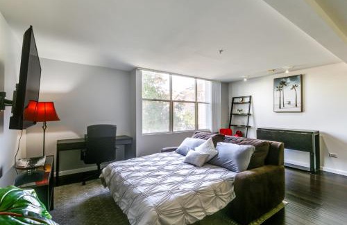 Marina District Apartment | Downtown San Diego Studio Walk to Gaslamp Quarter