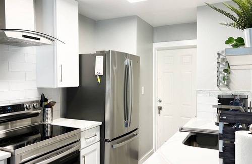 Gillespie Park House | Downtown Sarasota, Beach, Park, Sunshine, and FUN!
