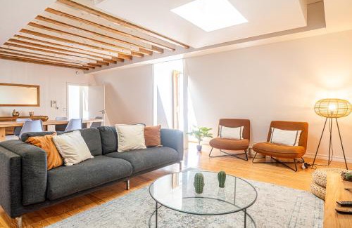 Santa Maria Maior Apartment | Downtown Seaview Apartment