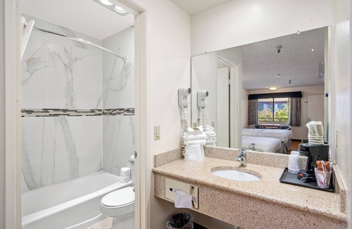 San Luis Obispo Hotel | Downtown SLO Inn - San Luis Obispo