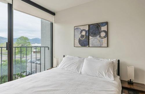 Downtown Salt Lake City Apartment | Downtown Studio - Gym - Parking - PetsOK