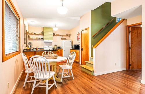 Sandpoint House | Downtown Stylish Townhome w/Sauna & HotTub!
