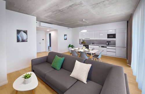 Smichov Apartment | DownTown Suites Andel