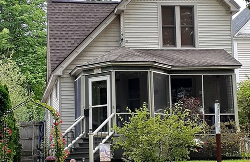 Traverse City House | Downtown TC