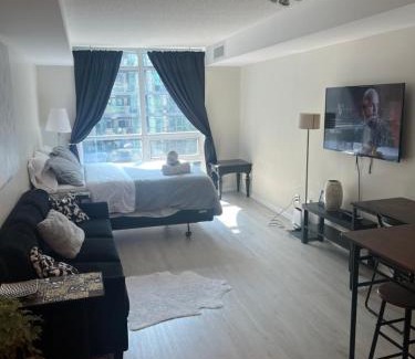 Fort York Apartment | Downtown Toronto Cozy Suite