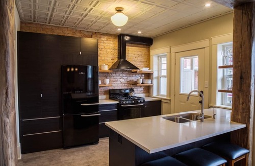 University District House | Downtown/University Area Completely Renovated Turn of the Century Townhome