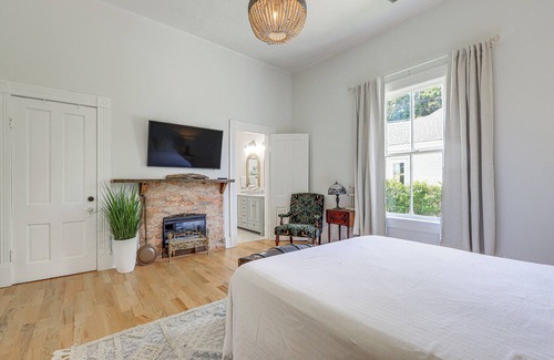 Covington House | Downtown Vacation Rental Near Covington Square!
