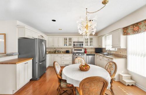 Ocean City House | Downtown Villa near Boardwalk and Beach