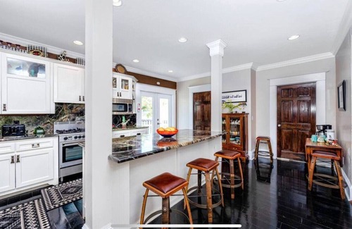 Downtown Dunedin House | Downtown whole house, Shannon Oak Manor sleep 10
