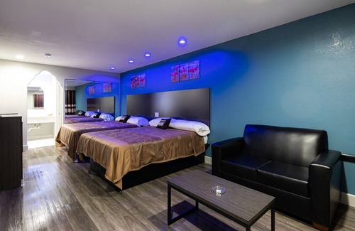 Midtown Hotel | Downtowner Inns - Houston Downtown