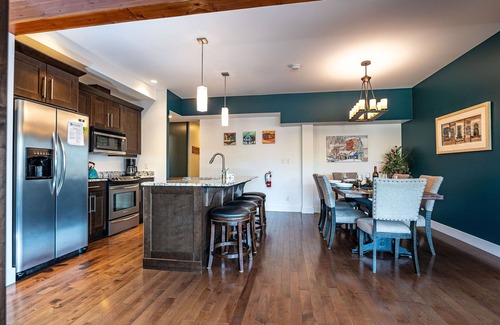 Revelstoke Condo | Downunder Mountain Retreat by Revelstoke Vacations