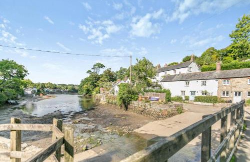 Helford House | Dowr Penty