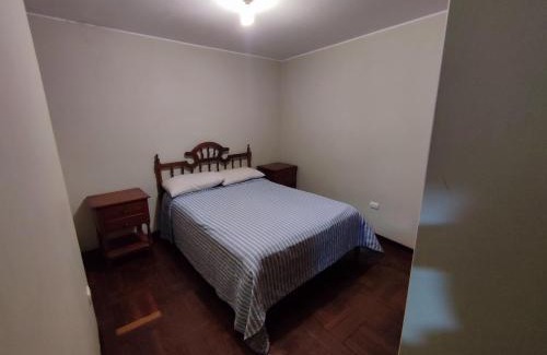 El Tambo Apartment | Dpto Amplio, TV75in, Cochera, Céntrico y BBQ