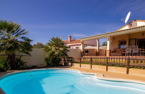Pozo Del Camino Ski Chalet | DRA001 Chalet con Piscina Privada y Jardin