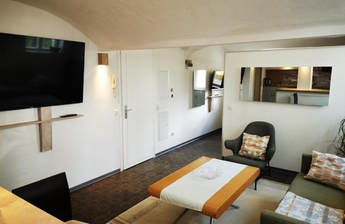 Burgeresch Apartment | Drachenhöhle