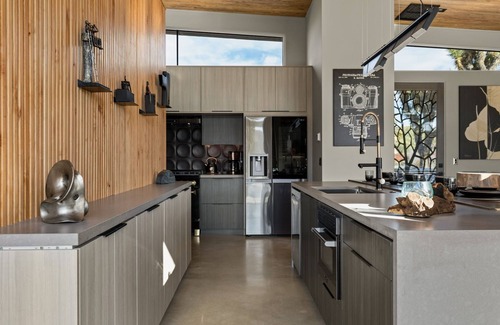 Yucca Valley House | Dragonfly by Fieldtrip | Luxe Oasis w Resort Pool