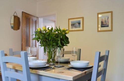 Beverley House | Dragonfly Cottage