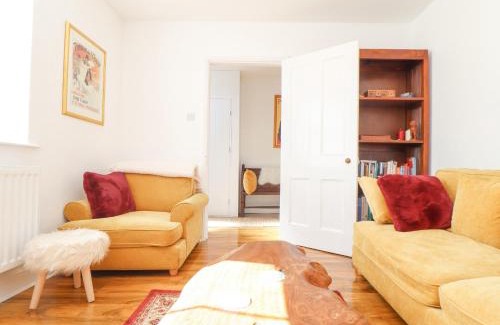 St. Stephen House | Dragonfly Cottage