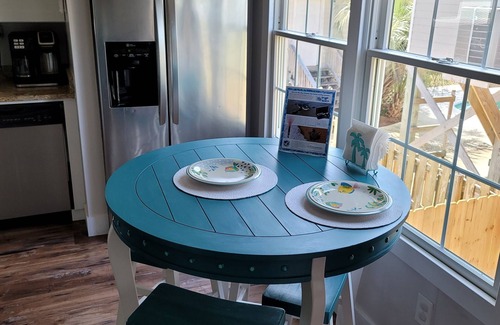 Fort Morgan Pines House | Dragonfly Cottage with views of Mobile bay/short walk to Gulf of Mexico