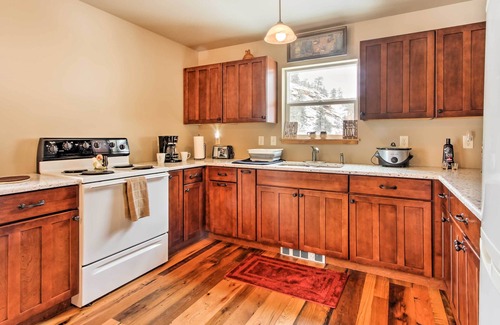 Drake House | Drake Home on Big Thompson River - 3 Mi. to Estes!