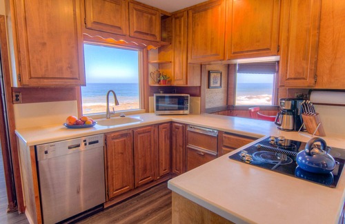 Yachats House | Dramatic Ocean Views. Tidepools. Dog friendly!