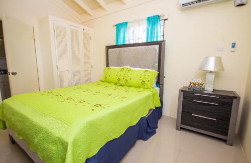 St. Ann's Bay House | Drax Hall 2 Bed Villa Getaway 24hrs security