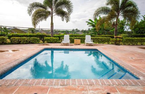 St. Ann's Bay House | Drax Hall 2 Bed Villa Getaway 24hrs security