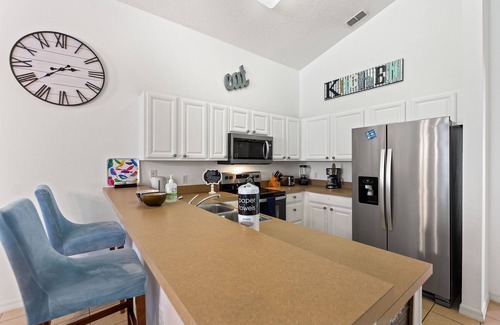 Highgate Park Cottage | Drayton Place at Highgate Park by Shine Villas