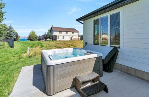 Garden City House | Dream Bear Lake Getaway w/Hot Tub & Yard