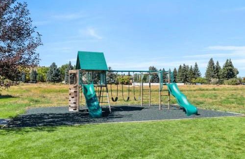 Garden City House | Dream Bear Lake Getaway w/Hot Tub & Yard