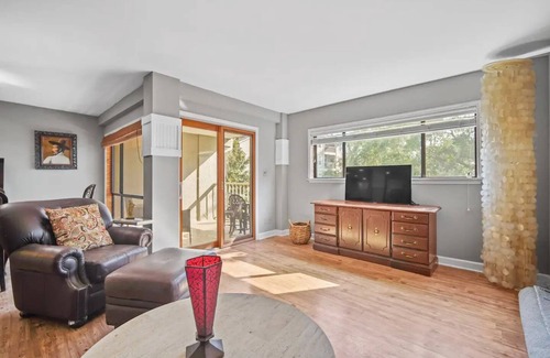 Spanish Wells Apartment | Dream condo unbeatable location
