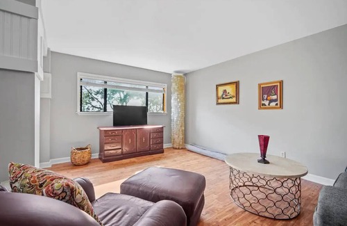 Spanish Wells Apartment | Dream condo unbeatable location
