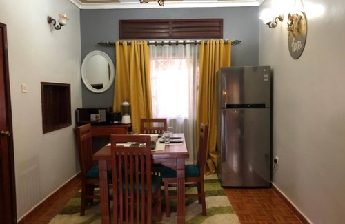 Kampala Cottage | Dream Day Cottages