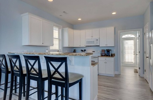 Surf City House | Dream Getaway a Gorgeous Private Oceanfront with Hot Tub Sleeps 12