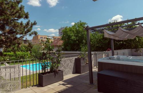 Donaustadt Apartment | Dream Getaway Apartment with Jacuzzi and Pool