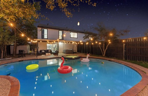 Carrollton House | Dream GetAway/Pool/HotTub/Games with fitness and game room