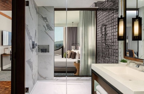 Hollywood Hotel | Dream Hollywood, by Hyatt