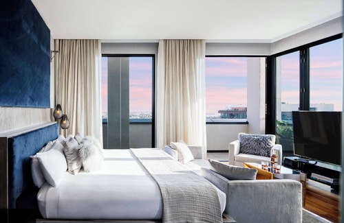 Hollywood Hotel | Dream Hollywood, by Hyatt