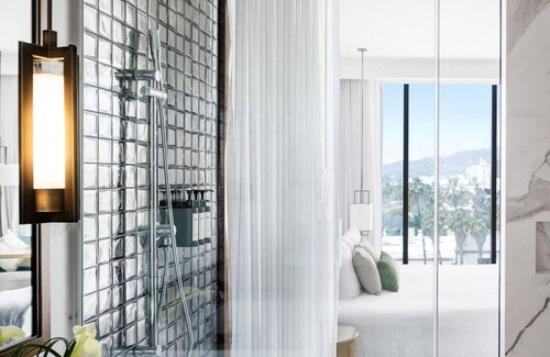Hollywood Hotel | Dream Hollywood, by Hyatt
