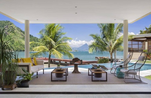 Centro Villa | Dream house in front of beach in Angra dos Reis - ANG004
