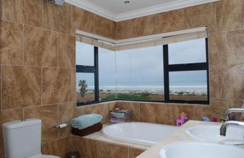 Melkbosstrand House | Dream House on the Ocean - No Load Shedding