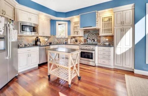 Mill Spring House | Dream Lakefront Getaway w/ Hot Tub