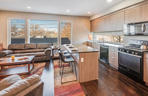 Curtis Park House | Dream Pad: 3BR Townhouse-heart of RiNo w/private garage - Sleeps 10!