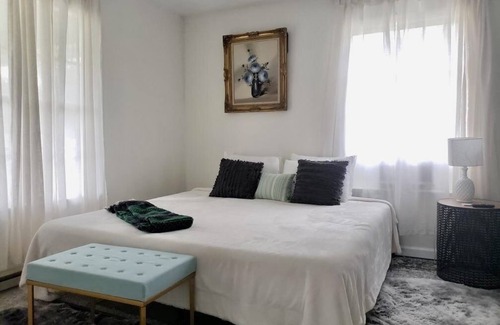 Arlington House | Dream Sunset Mountain View Escape
