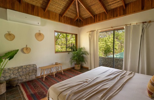 Tamarindo House | Dream Surf House Avellana