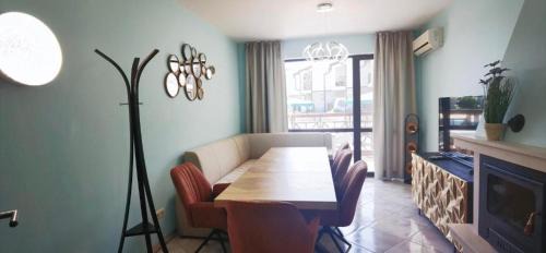 Sunny Beach House | Dream Villa in Imperial Heights Villas