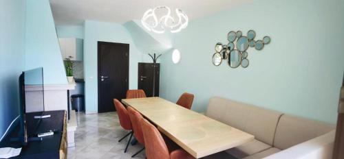 Sunny Beach House | Dream Villa in Imperial Heights Villas