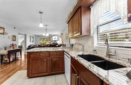 Table Rock Hotel | Dream Weaver 2 Bedroom Condo by RedAwning